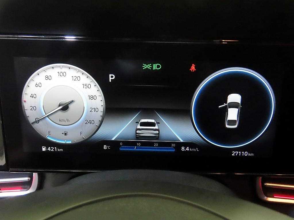 HYUNDAI Avante - Vista 9