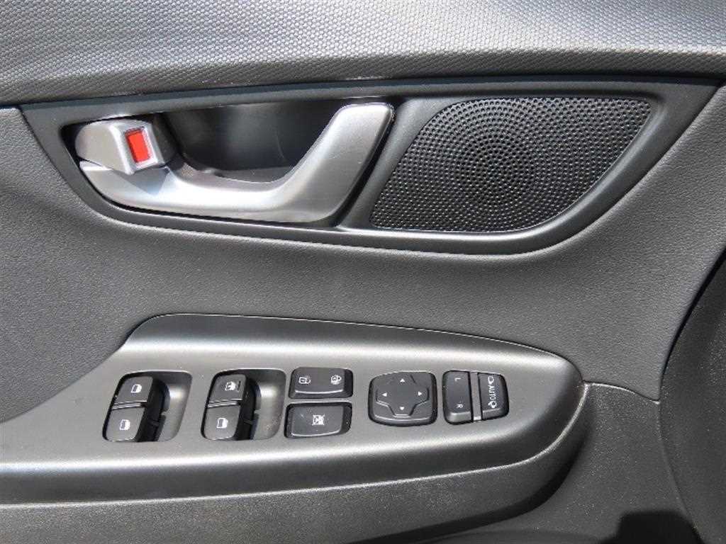 HYUNDAI Kona - Vista 12