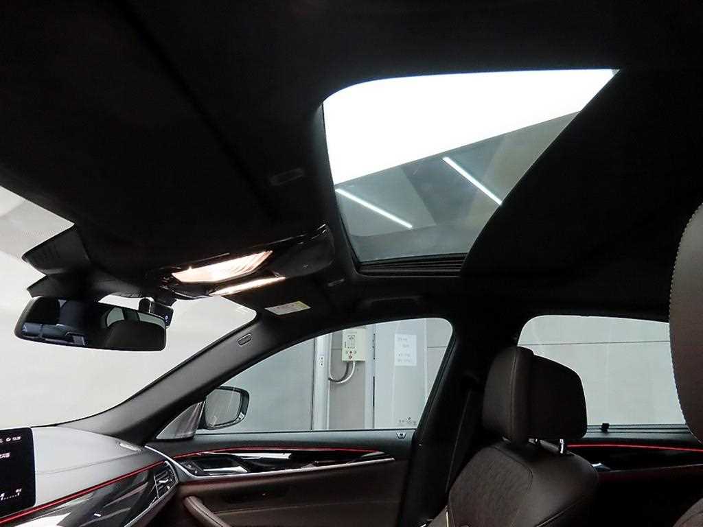 BMW 5 Series 2022 Negro - Importación desde Corea - HF Imports Iquique - Foto 16