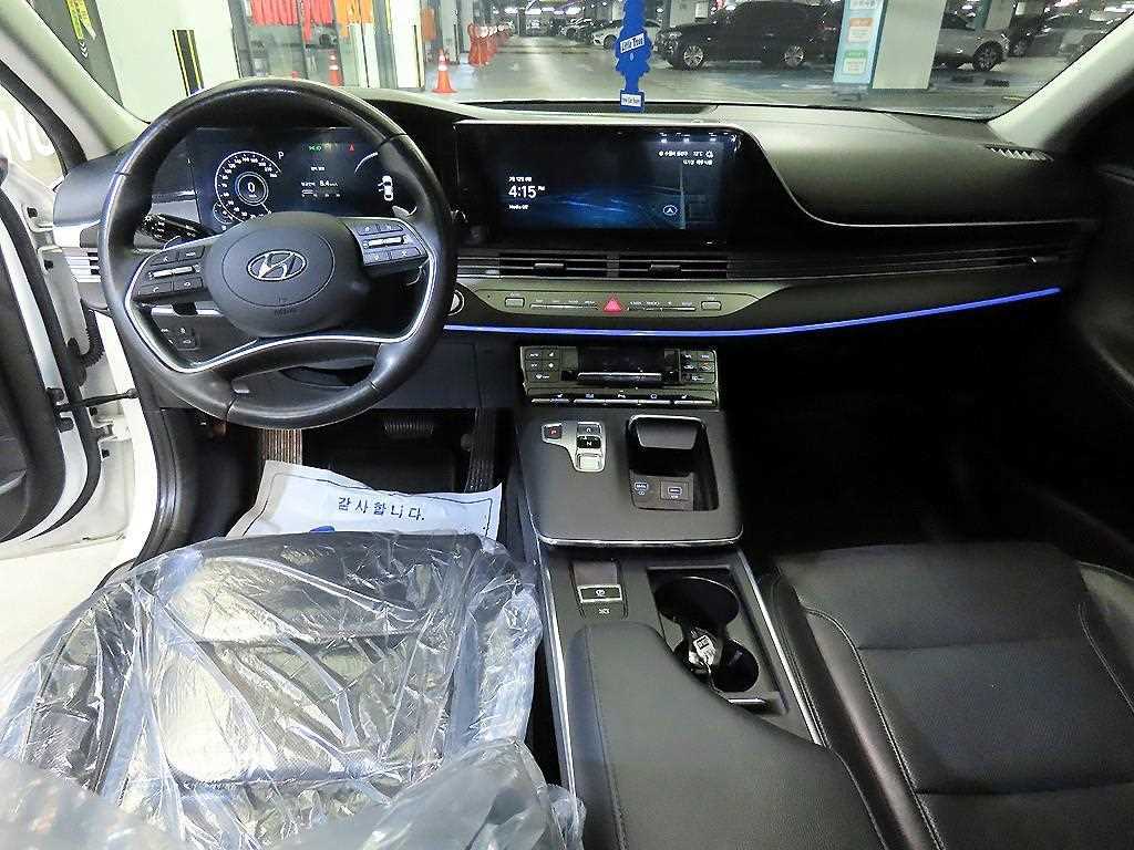 HYUNDAI Grandeur - Vista 10