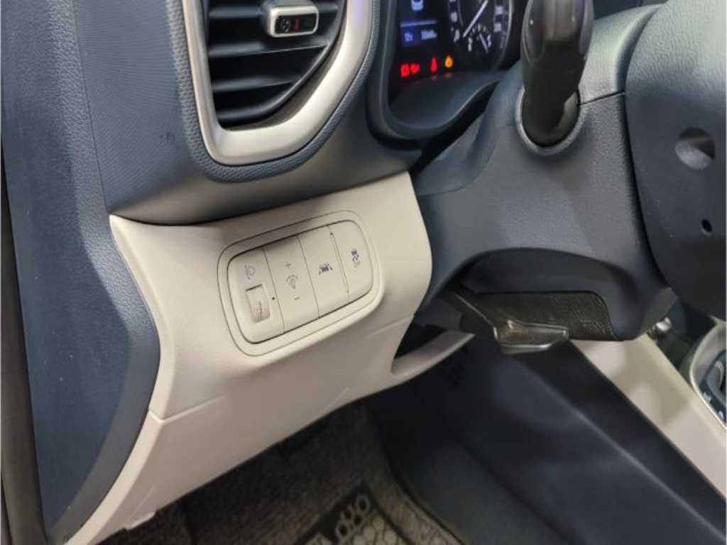 HYUNDAI Venue - Vista 7