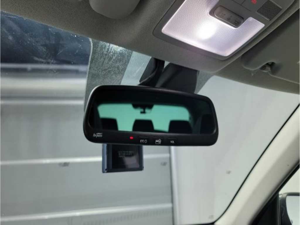 HYUNDAI Venue - Vista 10