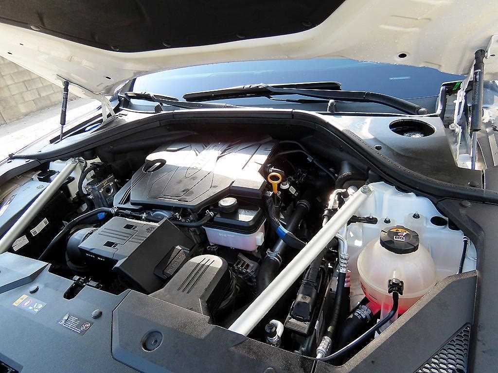 Genesis GV70 2022 Blanco - Importación desde Corea - HF Imports Iquique - Foto 19