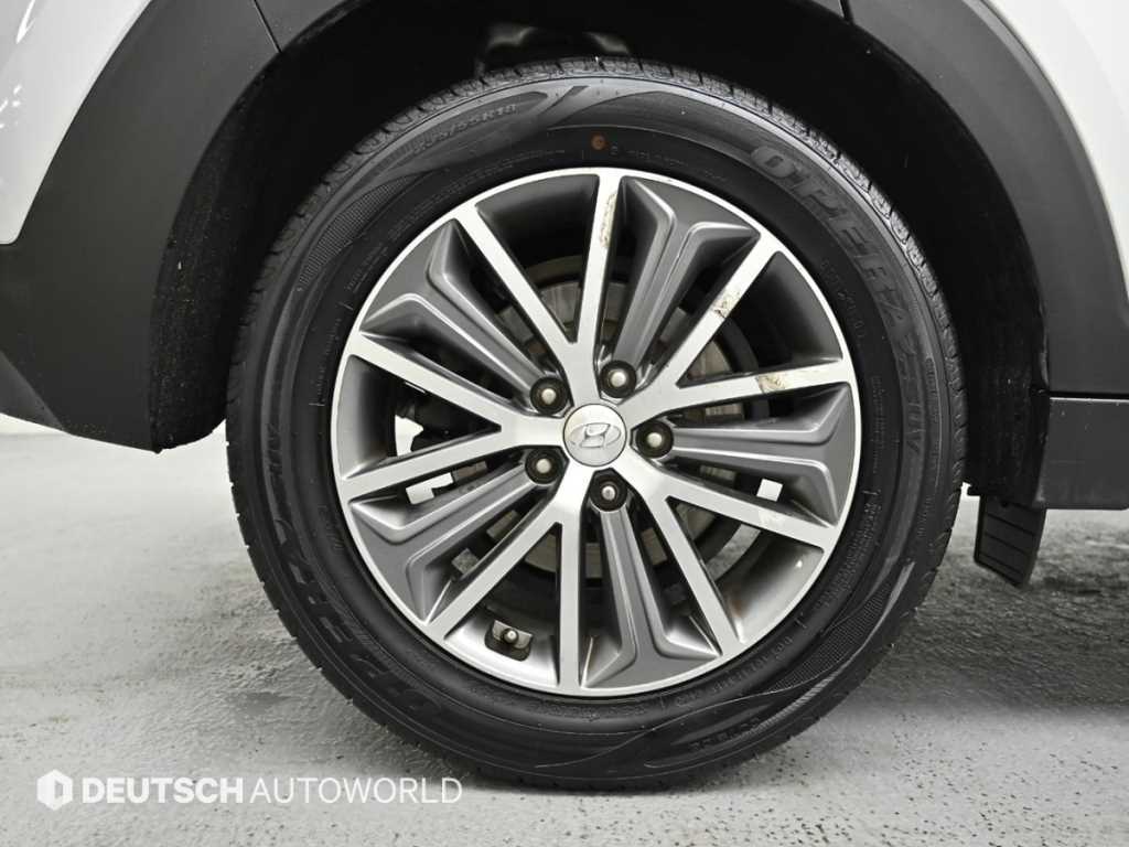 HYUNDAI Tucson - Vista 5