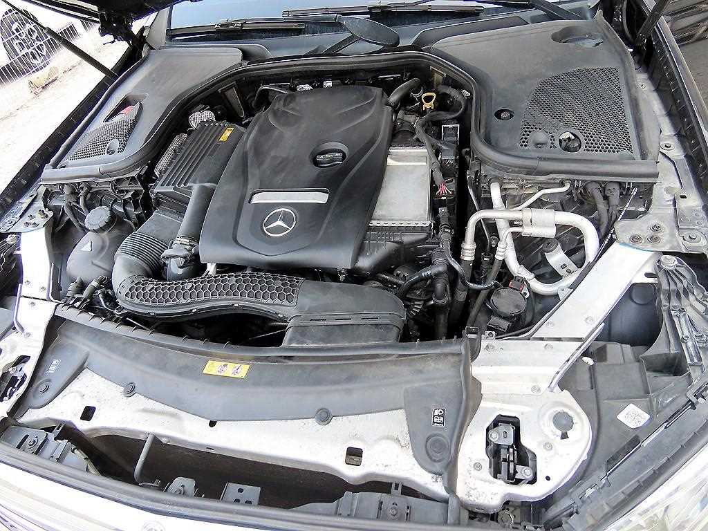 Mercedes Benz E class 2018 Negro - Importación desde Corea - HF Imports Iquique - Foto 19