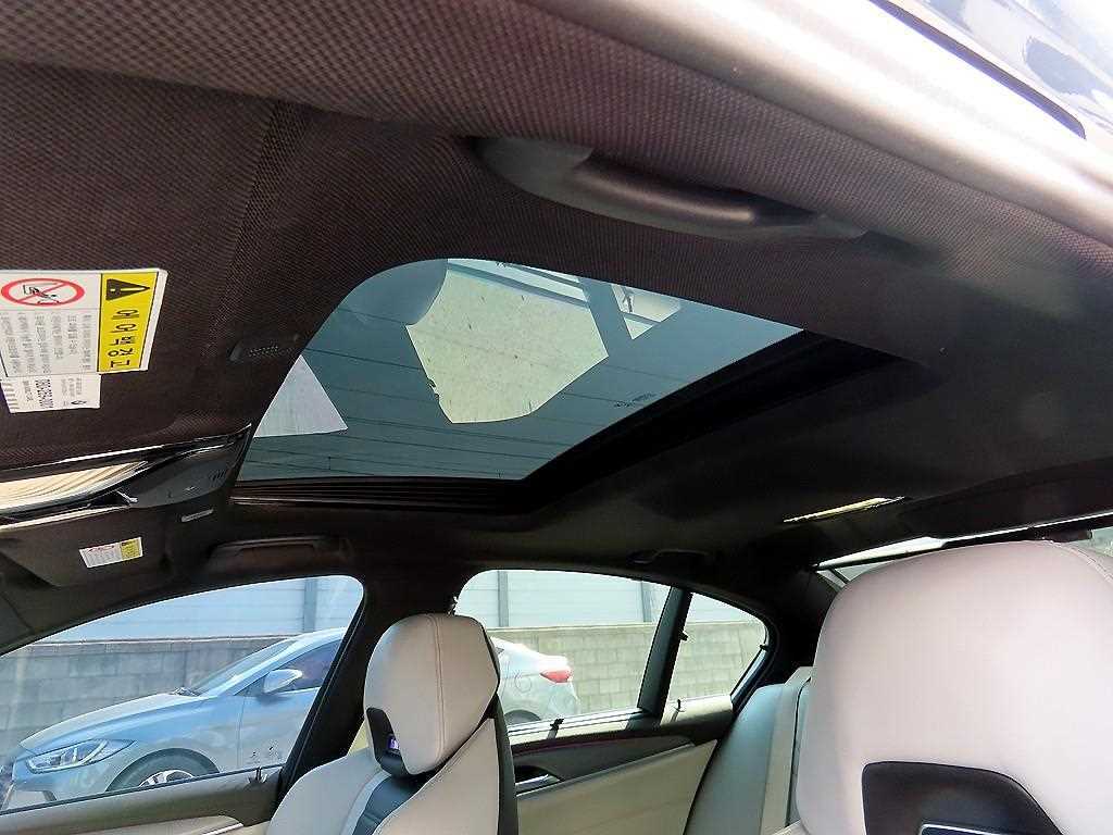 BMW 5 Series 2019 Negro - Importación desde Corea - HF Imports Iquique - Foto 18