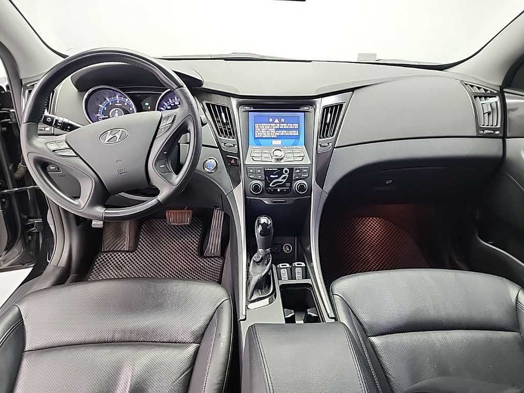 HYUNDAI Sonata - Vista 7