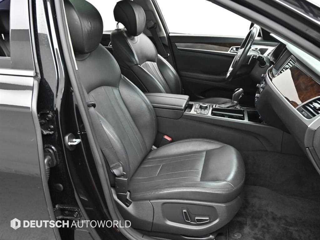 HYUNDAI Genesis - Vista 10