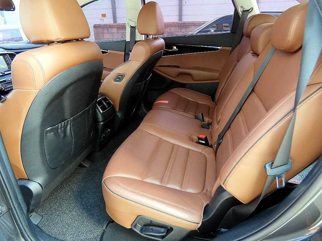 KIA Sorento - Vista 6