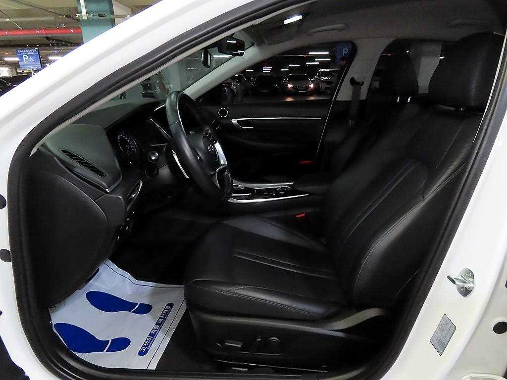 HYUNDAI Sonata - Vista 6