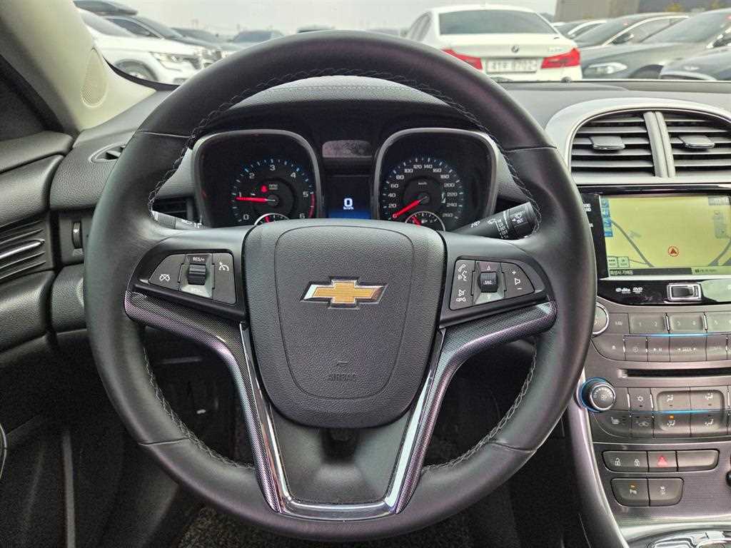 Chevrolet Malibu - Vista 6