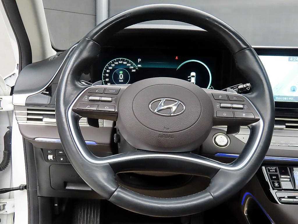 HYUNDAI Grandeur - Vista 9