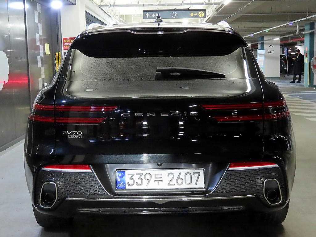 Genesis GV70 - Vista 5