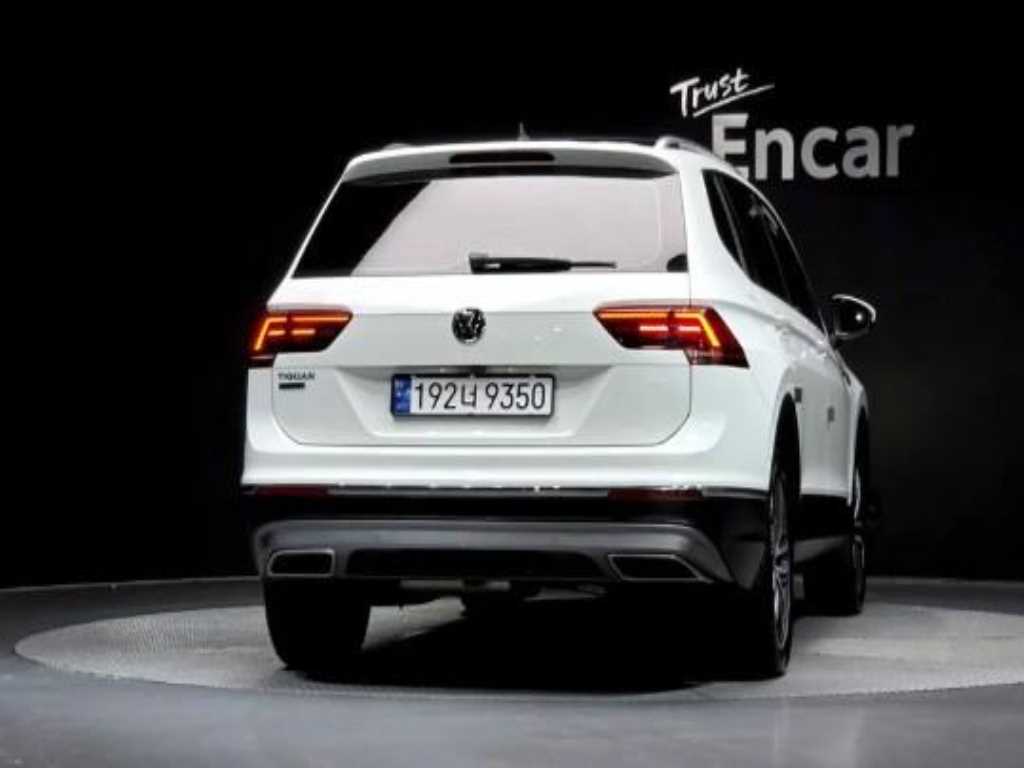 Volkswagen Tiguan - Vista 4