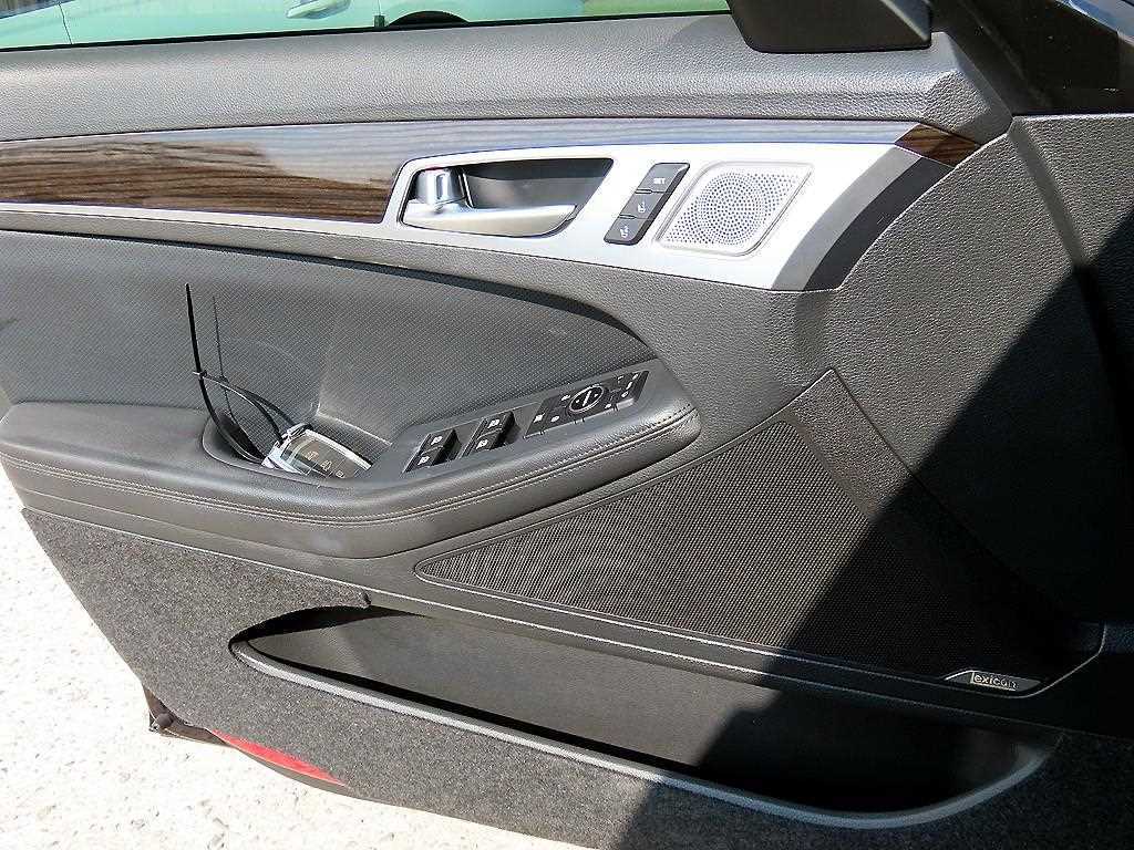 Genesis G80 - Vista 12