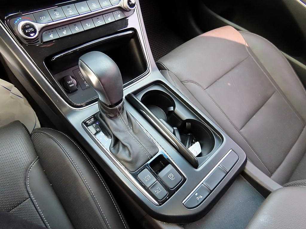 HYUNDAI Grandeur - Vista 11