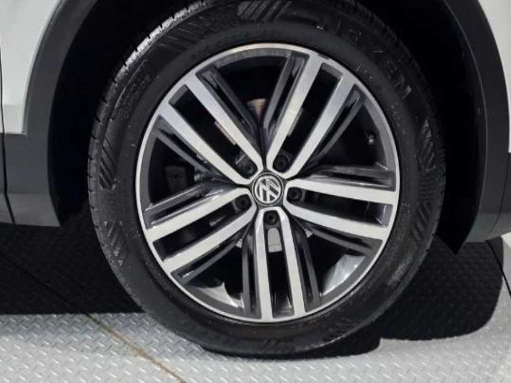 Volkswagen Tiguan - Vista 5