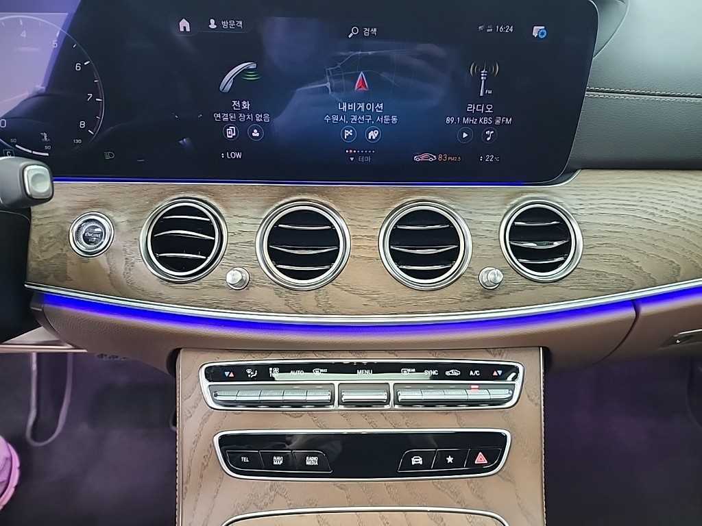 Mercedes Benz E class - Vista 10