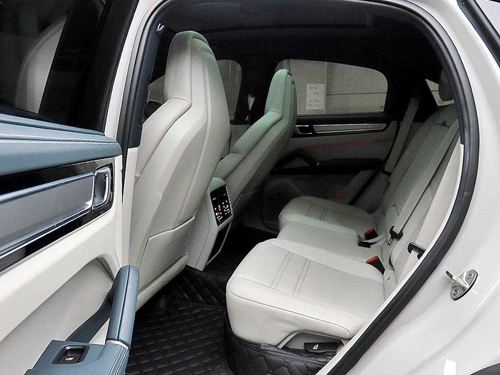 Porsche Cayenne - Vista 6