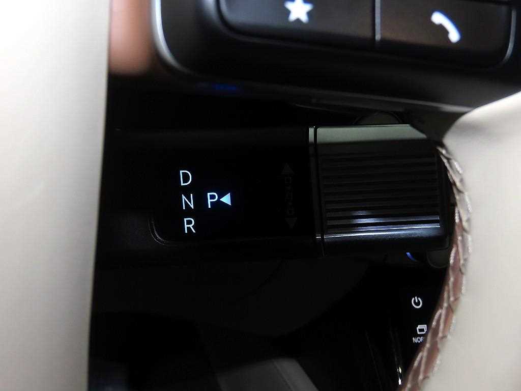 HYUNDAI Grandeur - Vista 12