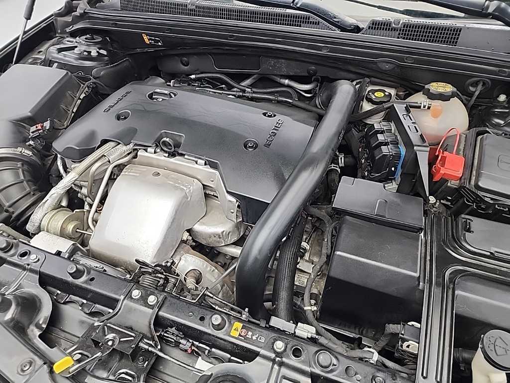 Chevrolet Malibu - Vista 5