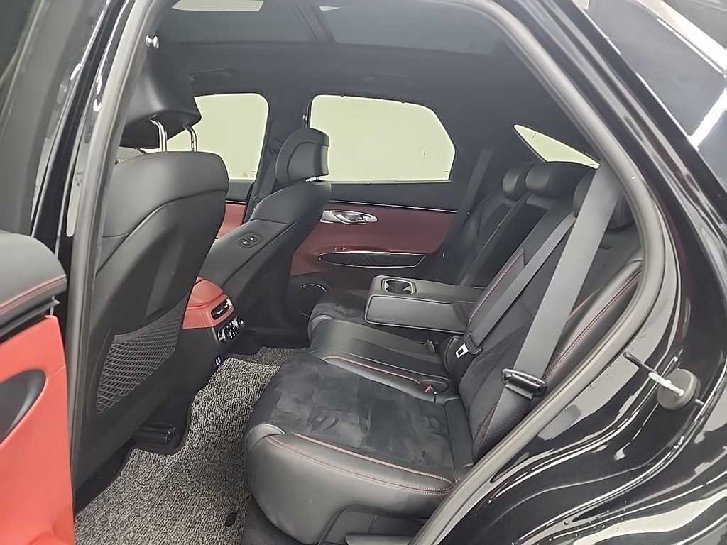 Genesis GV70 - Vista 12