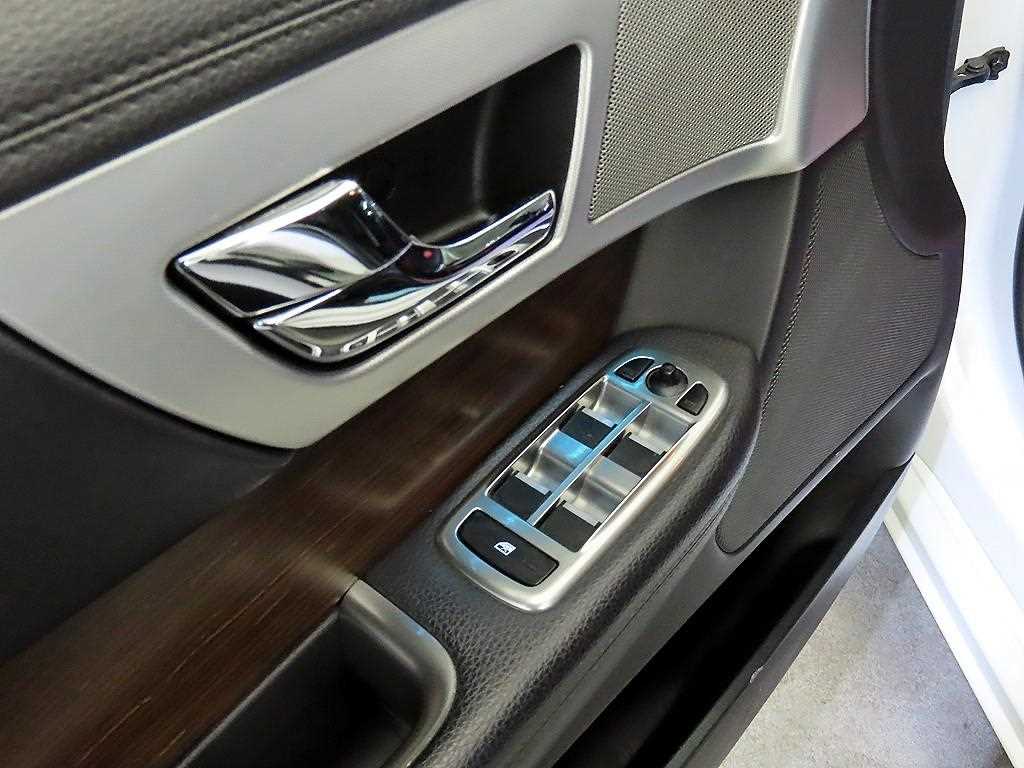 Jaguar XF 2015 Blanco - Importación desde Corea - HF Imports Iquique - Foto 13