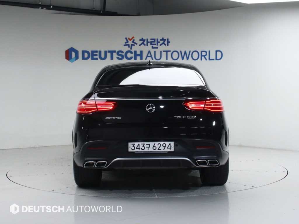 Mercedes Benz GLE Class - Vista 4