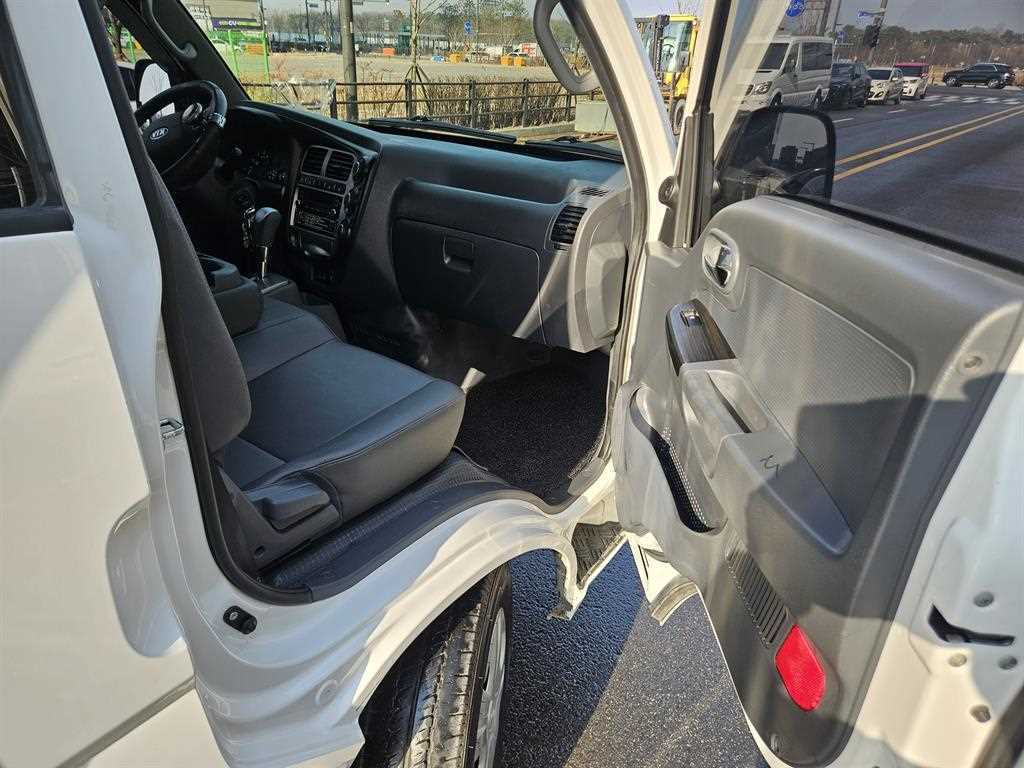 Small Truck Top_Work Through Band 2018 Blanco - Importación desde Corea - HF Imports Iquique - Foto 14