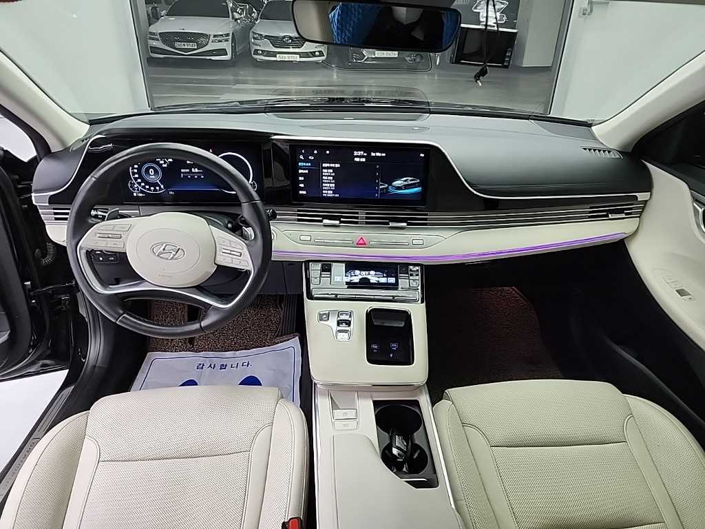 HYUNDAI Grandeur - Vista 7