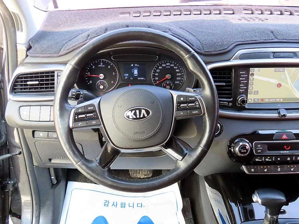 KIA Sorento - Vista 8