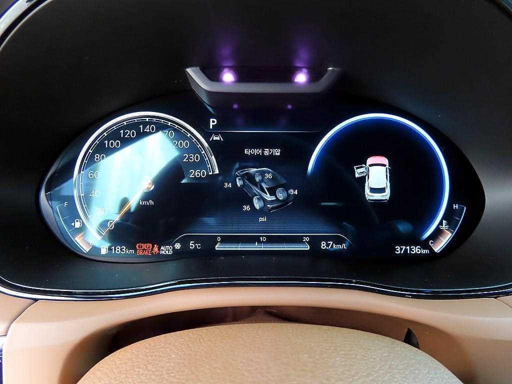 Genesis GV70 - Vista 9