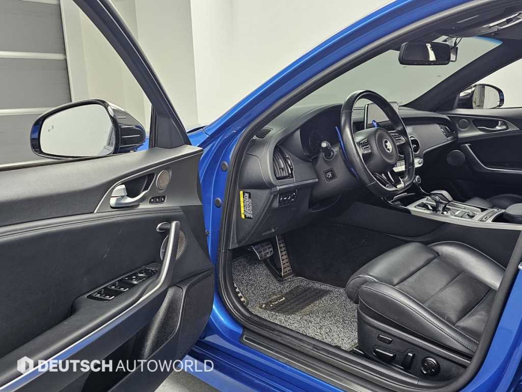 KIA Stinger - Vista 11