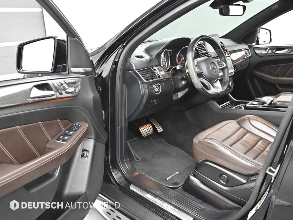 Mercedes Benz GLE Class - Vista 11