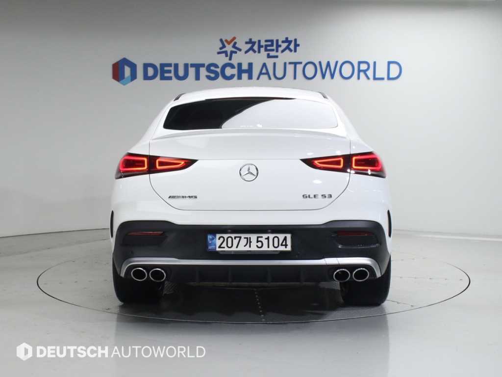 Mercedes Benz GLE Class - Vista 4