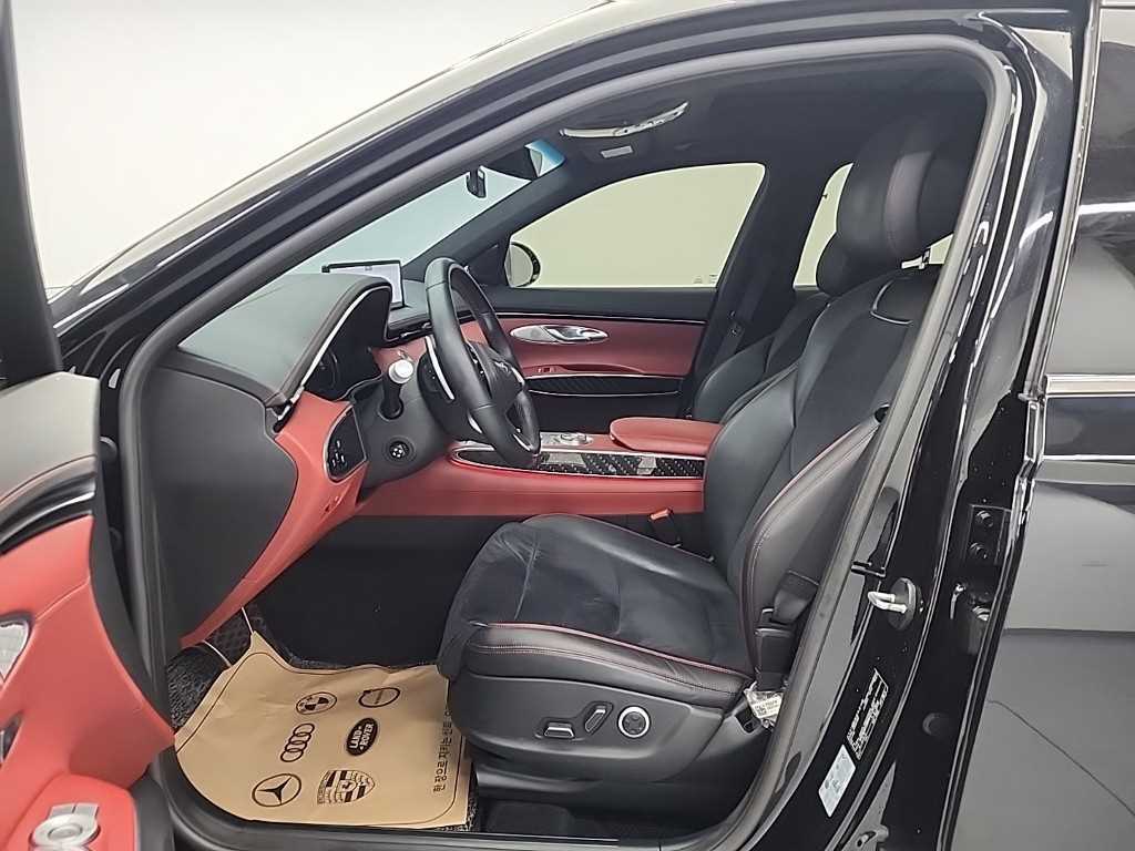 Genesis GV70 - Vista 11