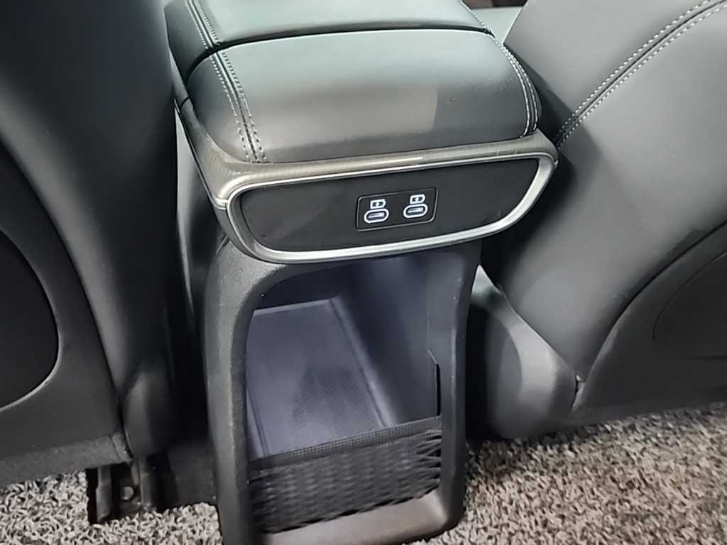 Genesis GV60 2022 Blanco - Importación desde Corea - HF Imports Iquique - Foto 14