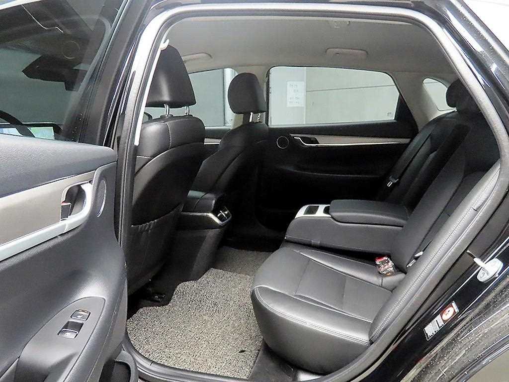 HYUNDAI Grandeur - Vista 6