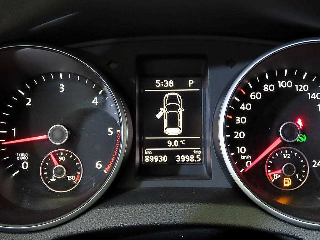 Volkswagen Golf - Vista 9