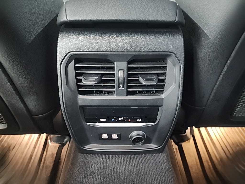 BMW 3 series 2020 Negro - Importación desde Corea - HF Imports Iquique - Foto 13