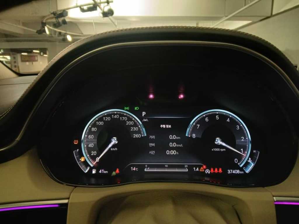 Genesis GV70 - Vista 9