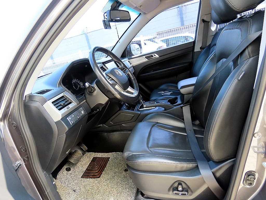 Ssangyong Rexton - Vista 5