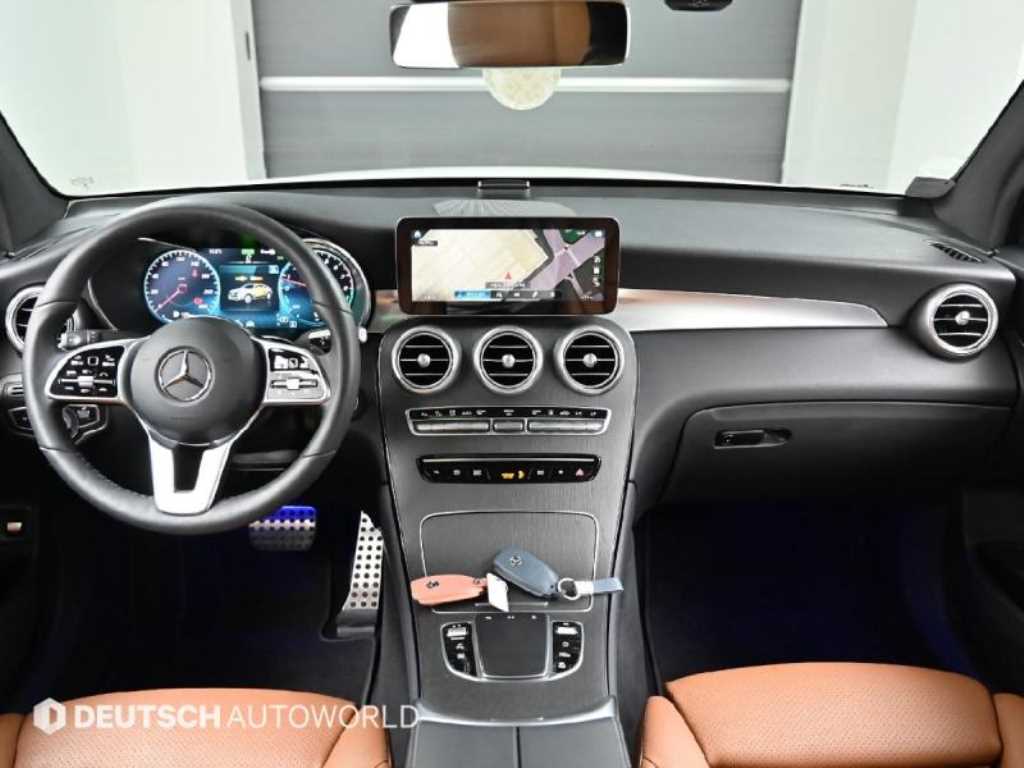 Mercedes Benz GLC Class - Vista 7