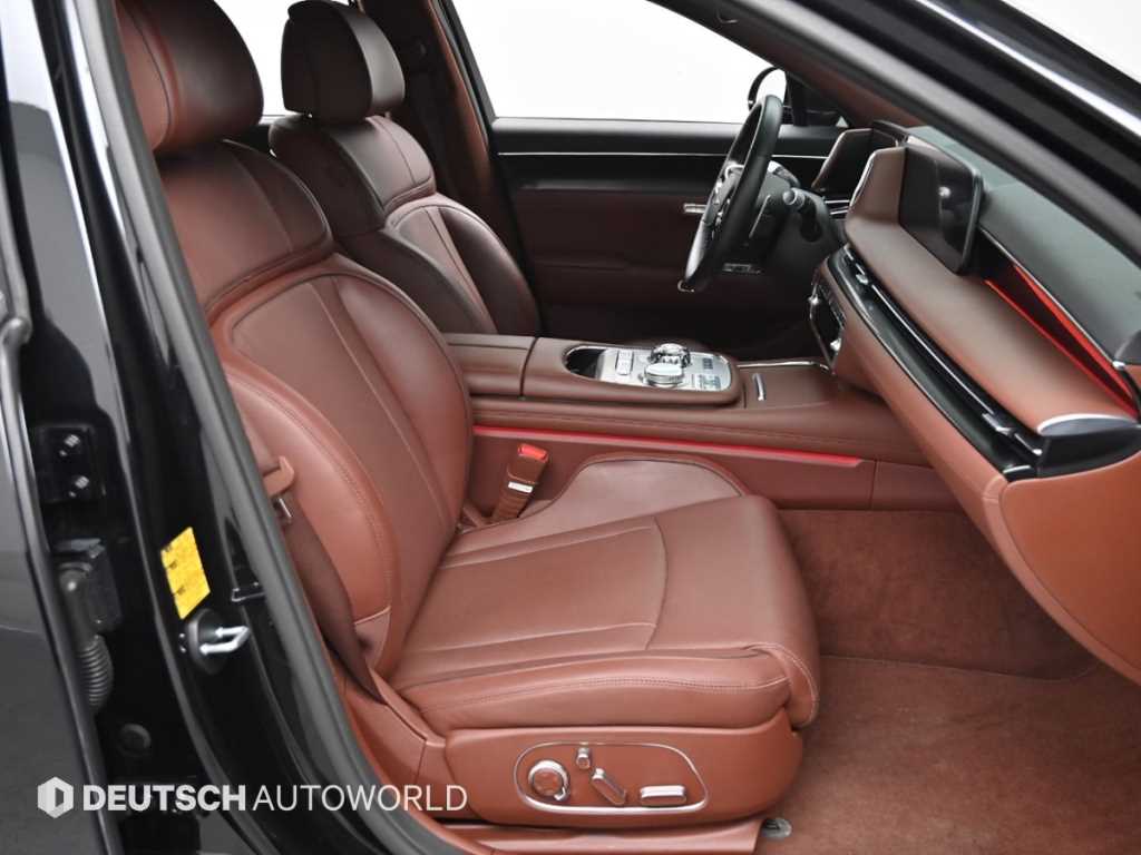 Genesis G90 - Vista 10