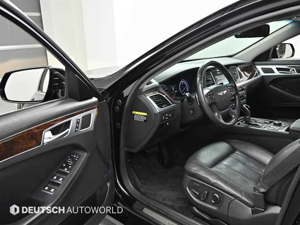 HYUNDAI Genesis - Vista 11