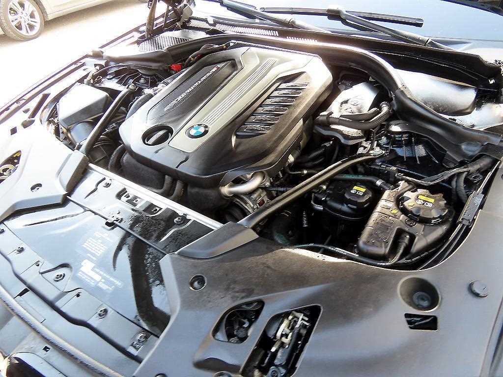 BMW 5 Series 2019 Negro - Importación desde Corea - HF Imports Iquique - Foto 19