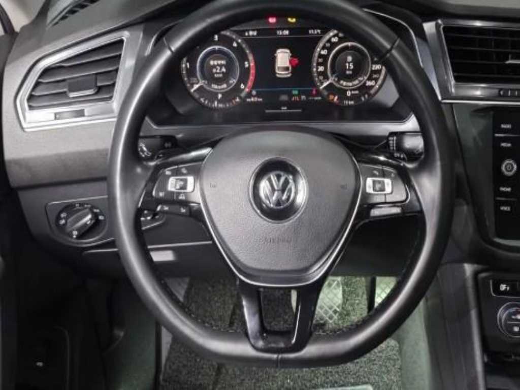Volkswagen Tiguan - Vista 12