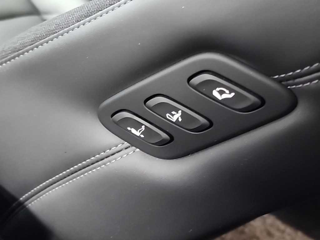 Genesis GV60 2022 Blanco - Importación desde Corea - HF Imports Iquique - Foto 13