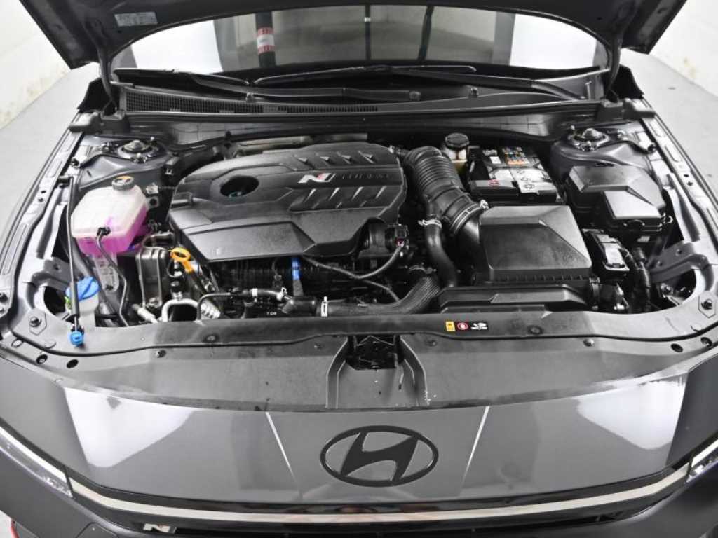 HYUNDAI Avante - Vista 6