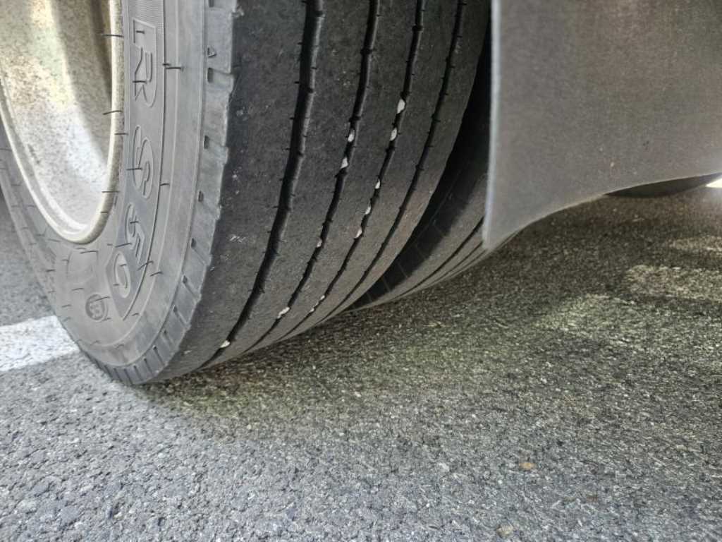 medium and large bus Hyundai bus - Vista 11